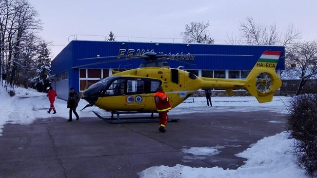 Mentőhelikopter landolt Petőfibányán HEOL információ